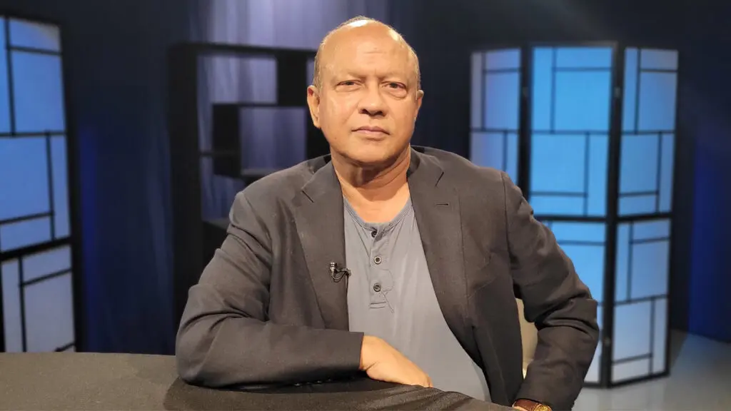 Dr. Narendra Garg on the set of Business Connection