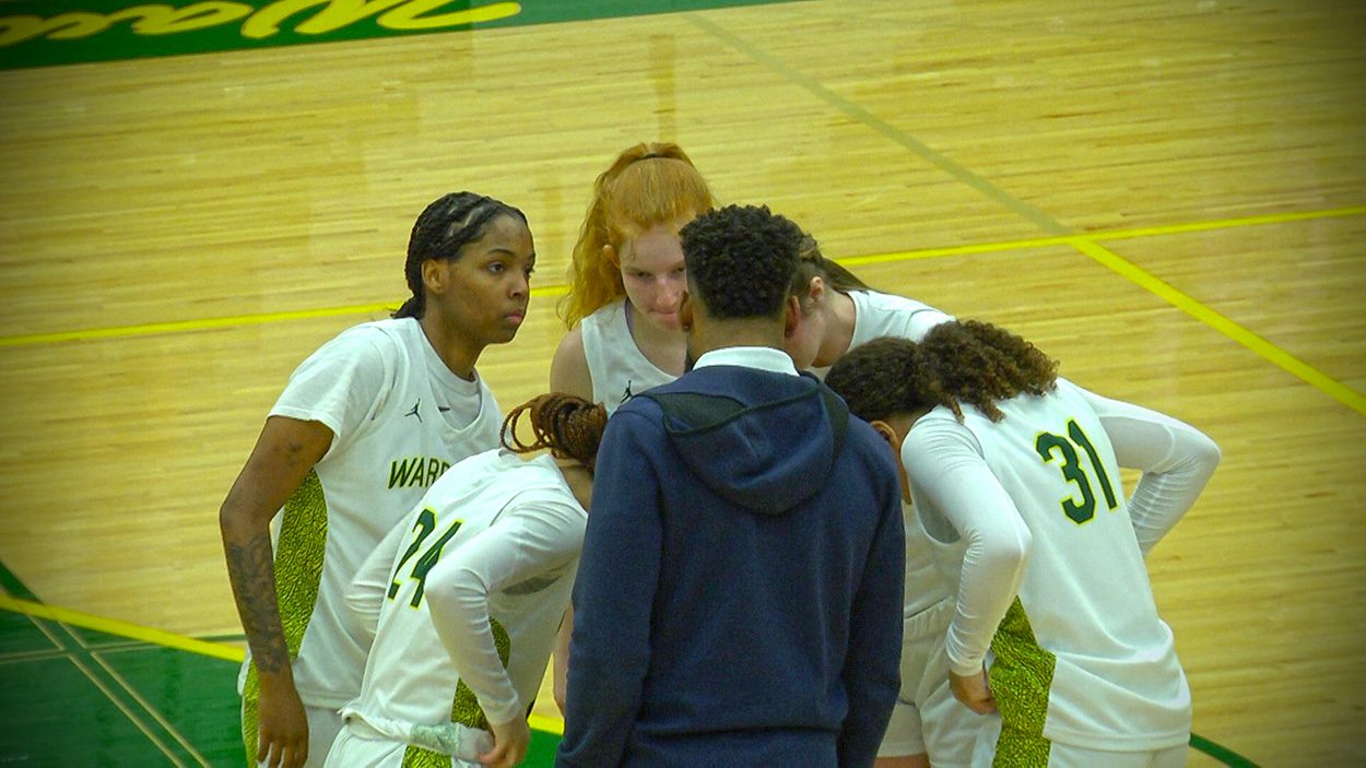 Waubonsie Valley Girls Basketball Rallies In The Fourth For Comeback ...