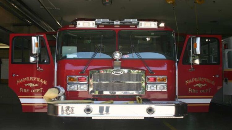 Naperville Fire Department responds to apartment building fire.