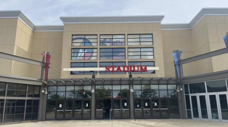 Exterior shot of Regal Cantera movie theater in Warrenville