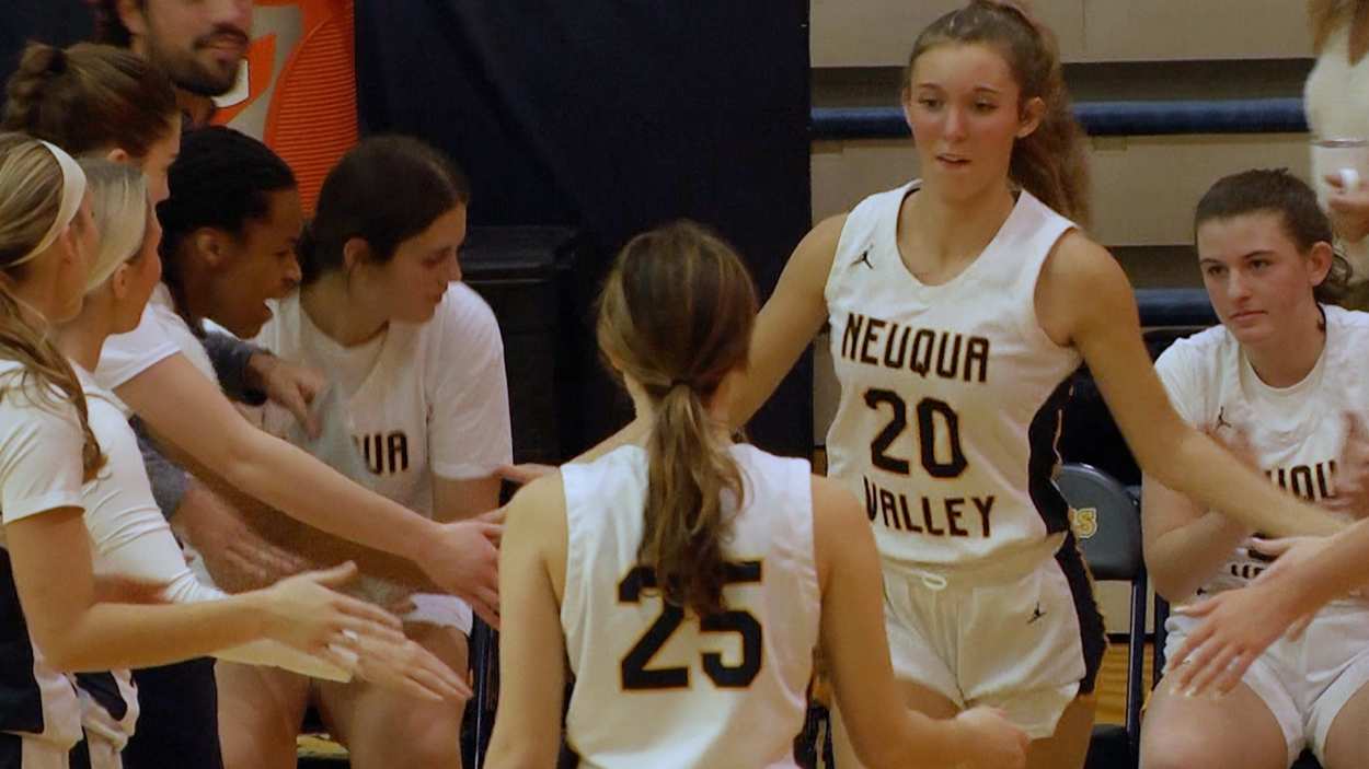 Neuqua Valley girls basketball opens the season with a thrilling OT win ...