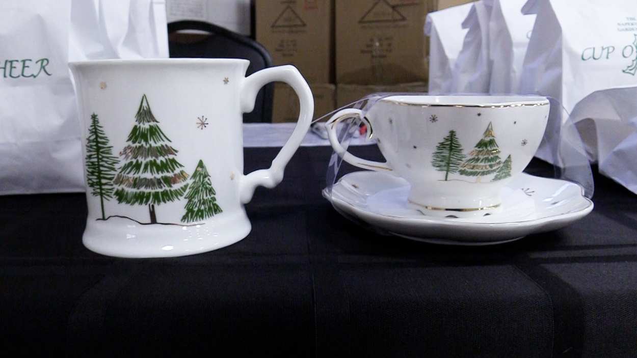 Naperville Garden Club kicks off the holiday spirit with its annual Cup