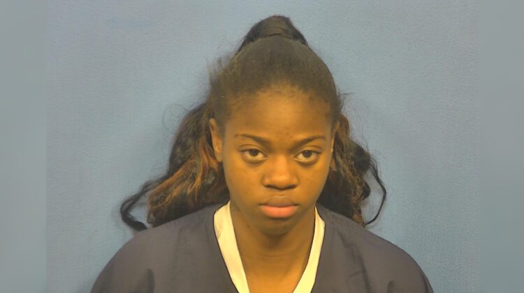 Kelis Kirkland, the Bartlett woman charged in robbery of Naperville vape shop