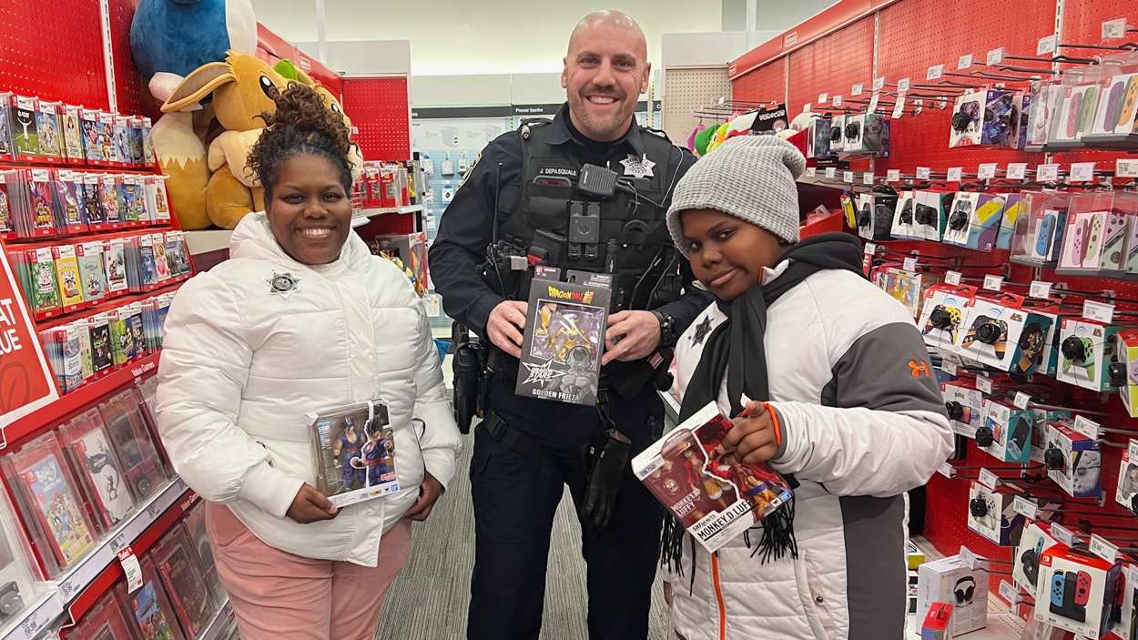 Naperville Shop with a Cop takes kids on a holiday shopping spree | NCTV17